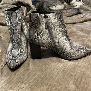 14th & union cute ankle boots size 8 1/2